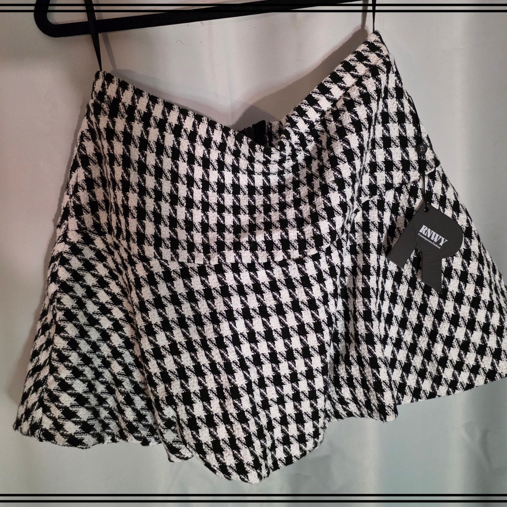 Envy Monochrome Houndstooth Bubble Skirt NWT